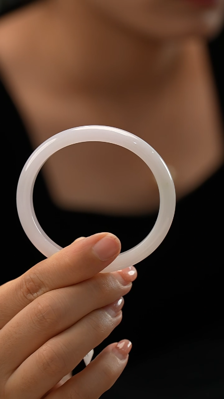 【闪购商品】翡翠手镯未镶嵌11号贵妃