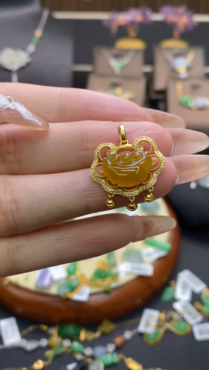 【闪购商品】翡翠颈饰18K金镶嵌净货12334