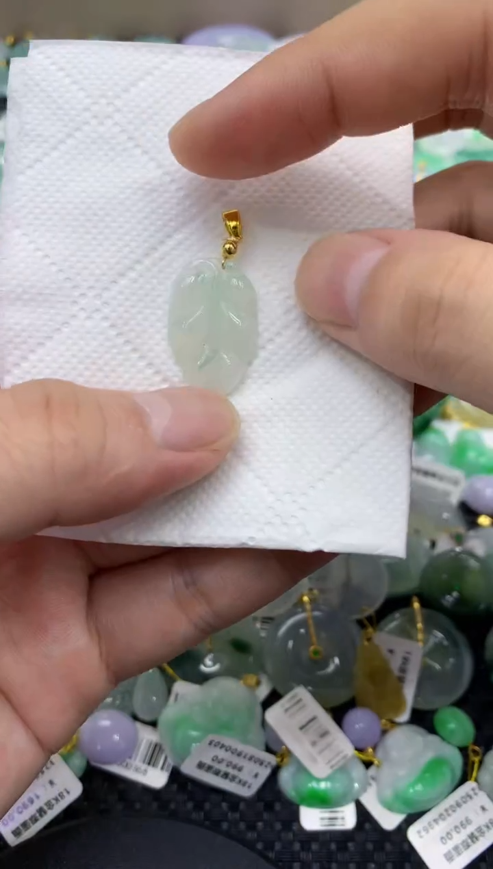 颈饰未镶嵌翡翠天然缅甸翡翠A货