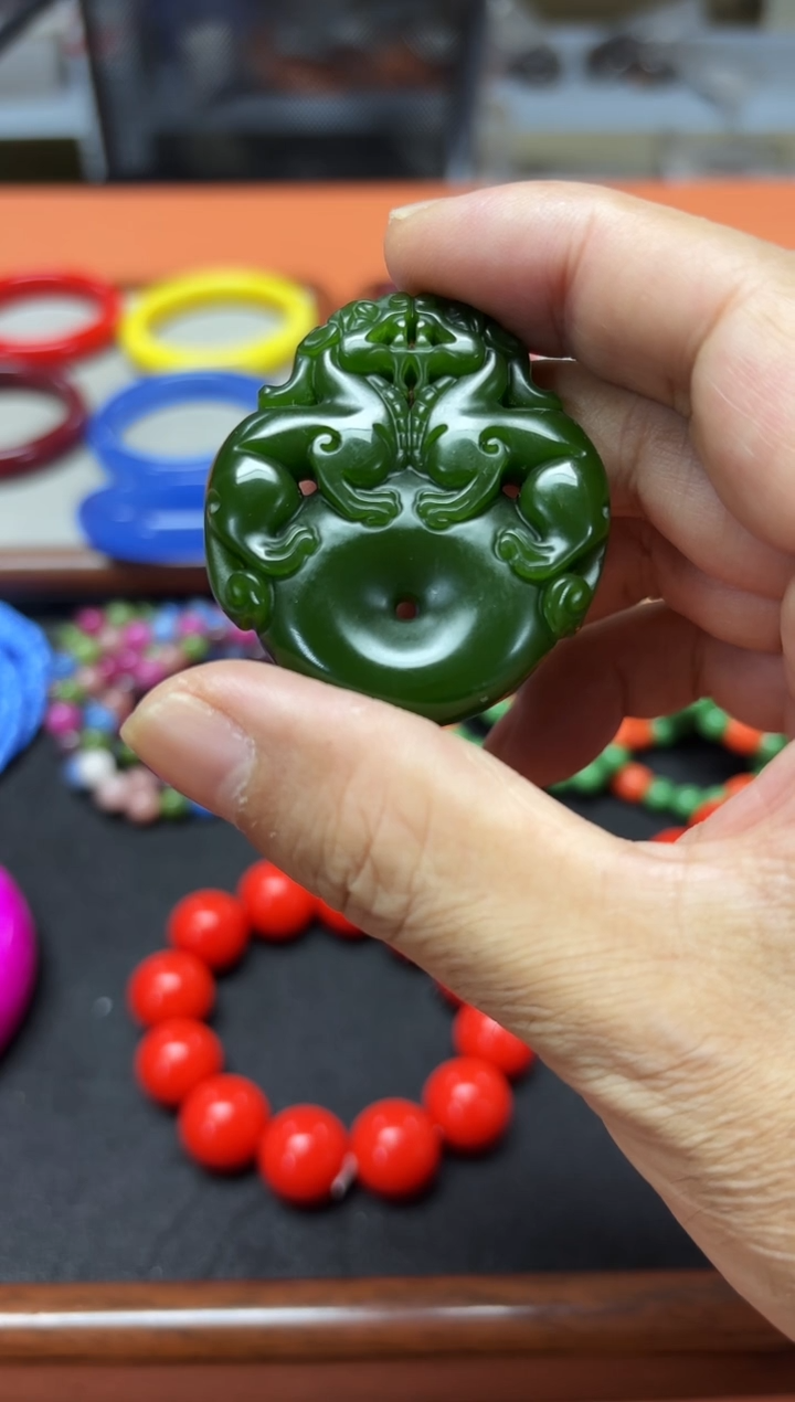 1015号双面雕刻貔貅吊坠