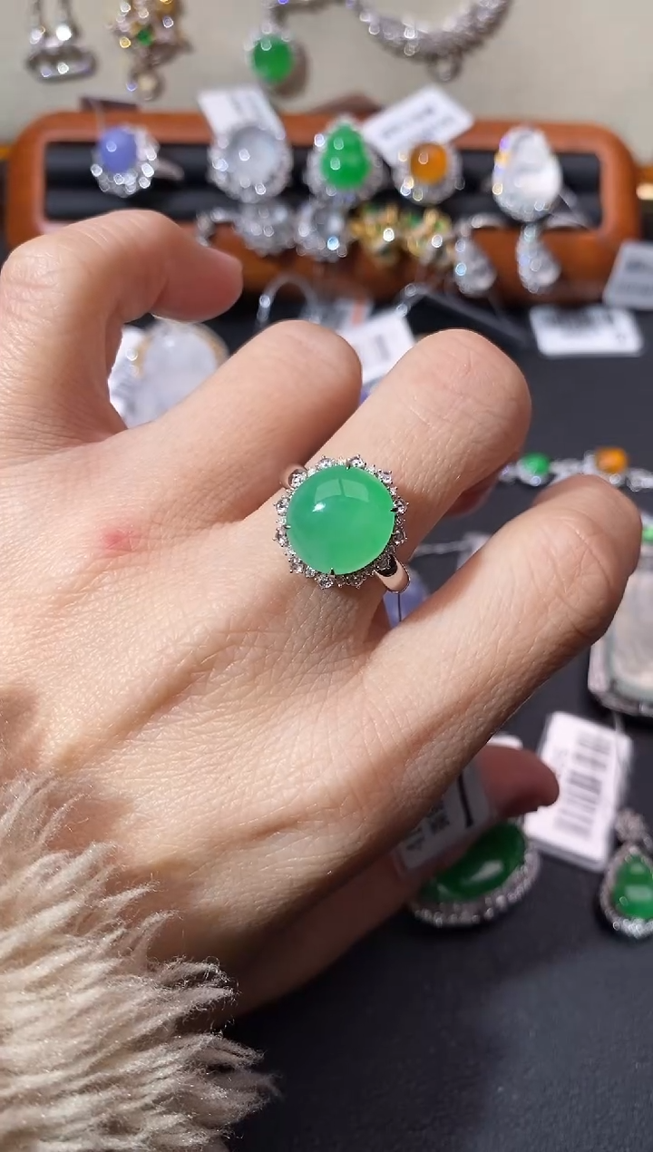 【闪购商品】翡翠戒指18K金镶嵌戒指