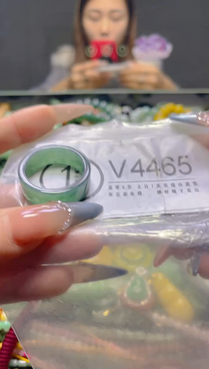 颈饰未镶嵌翡翠20.2MM/V/翡翠A货，一件也是批发价