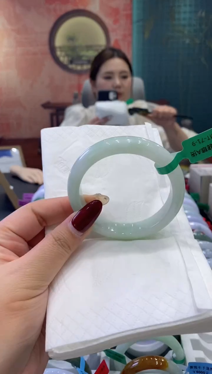 【闪购商品】翡翠手镯未镶嵌多人003907