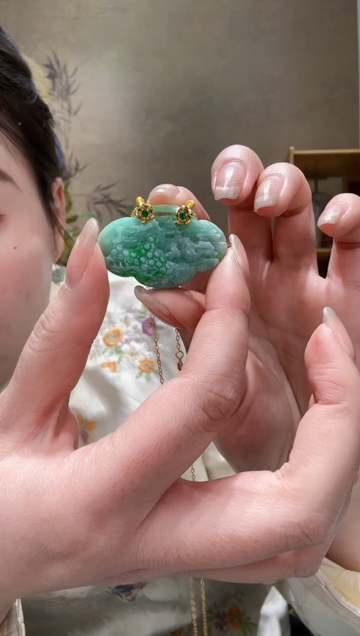 【闪购商品】翡翠颈饰未镶嵌吊坠