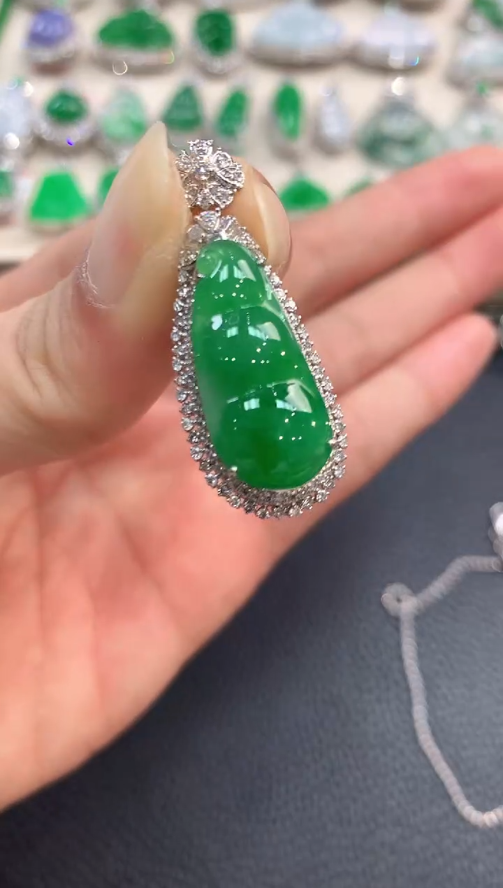 【闪购商品】翡翠吊坠(不含链)18K金镶嵌b161       