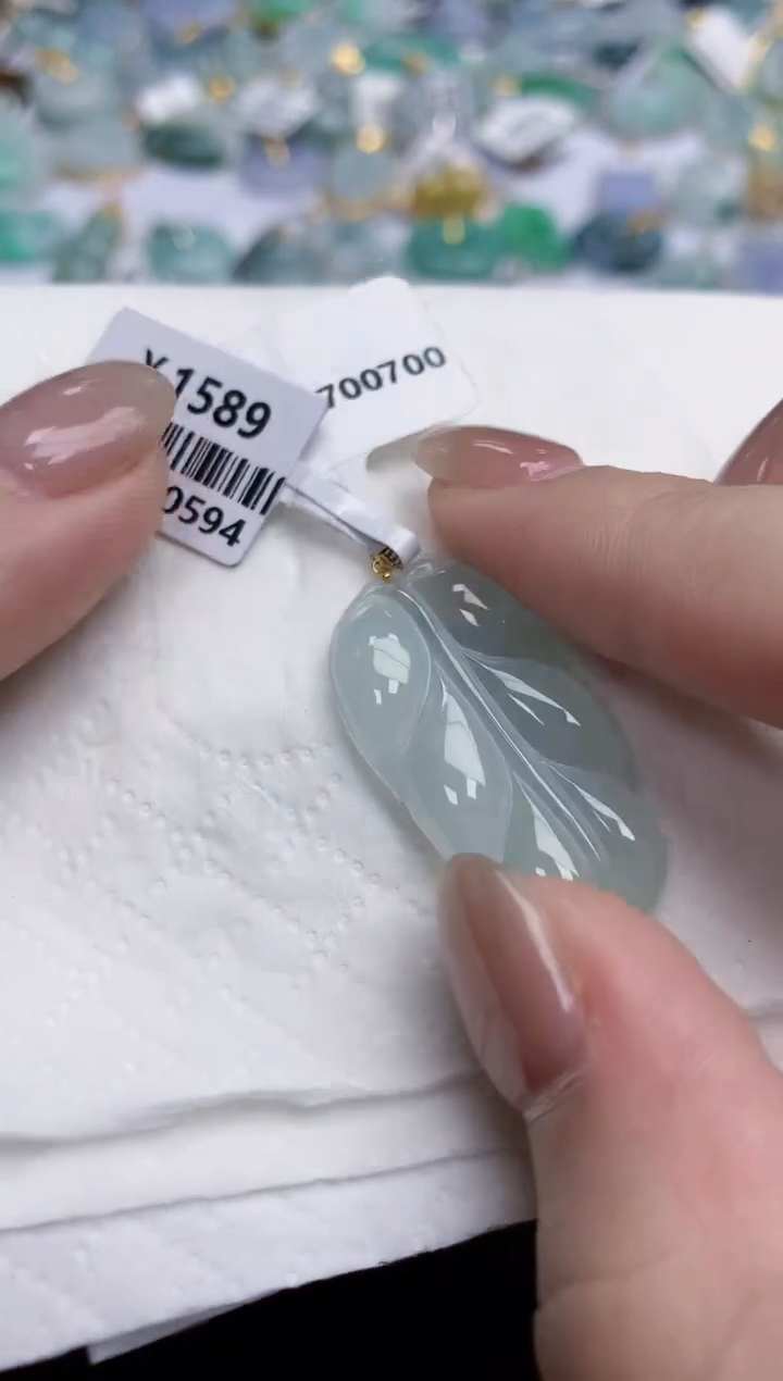 【闪购商品】翡翠颈饰18K金镶嵌天然缅甸翡翠A货