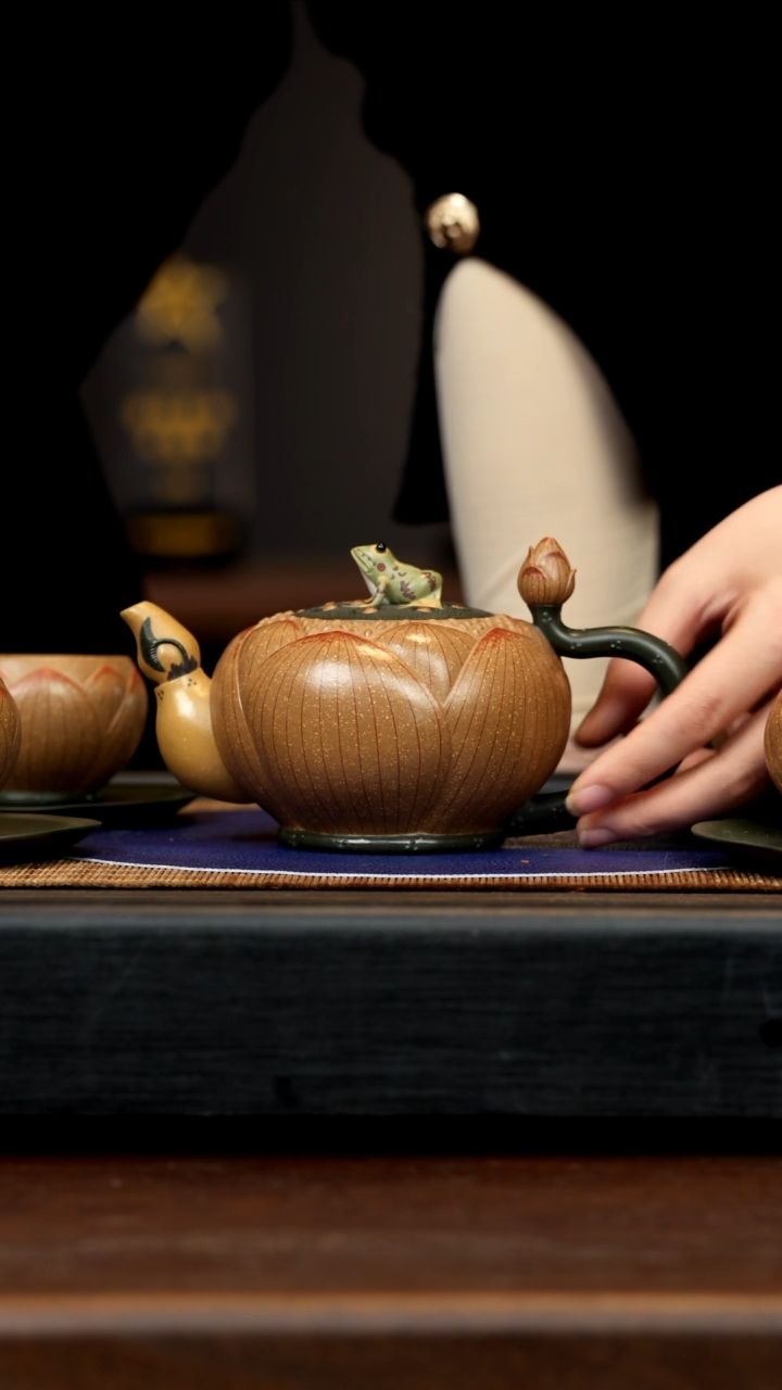 【闪购商品】紫砂茶壶ZXJ 老段 青蛙莲子套组