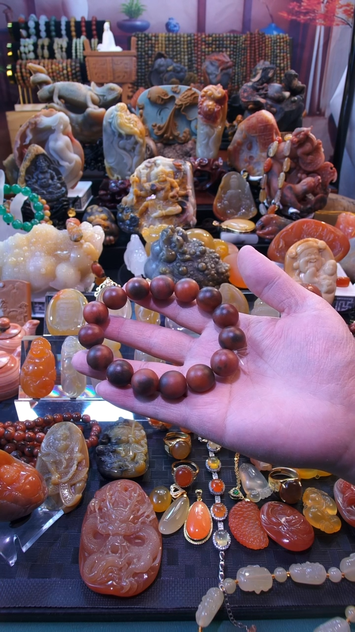 未镶嵌石英岩玉手饰阿*手串