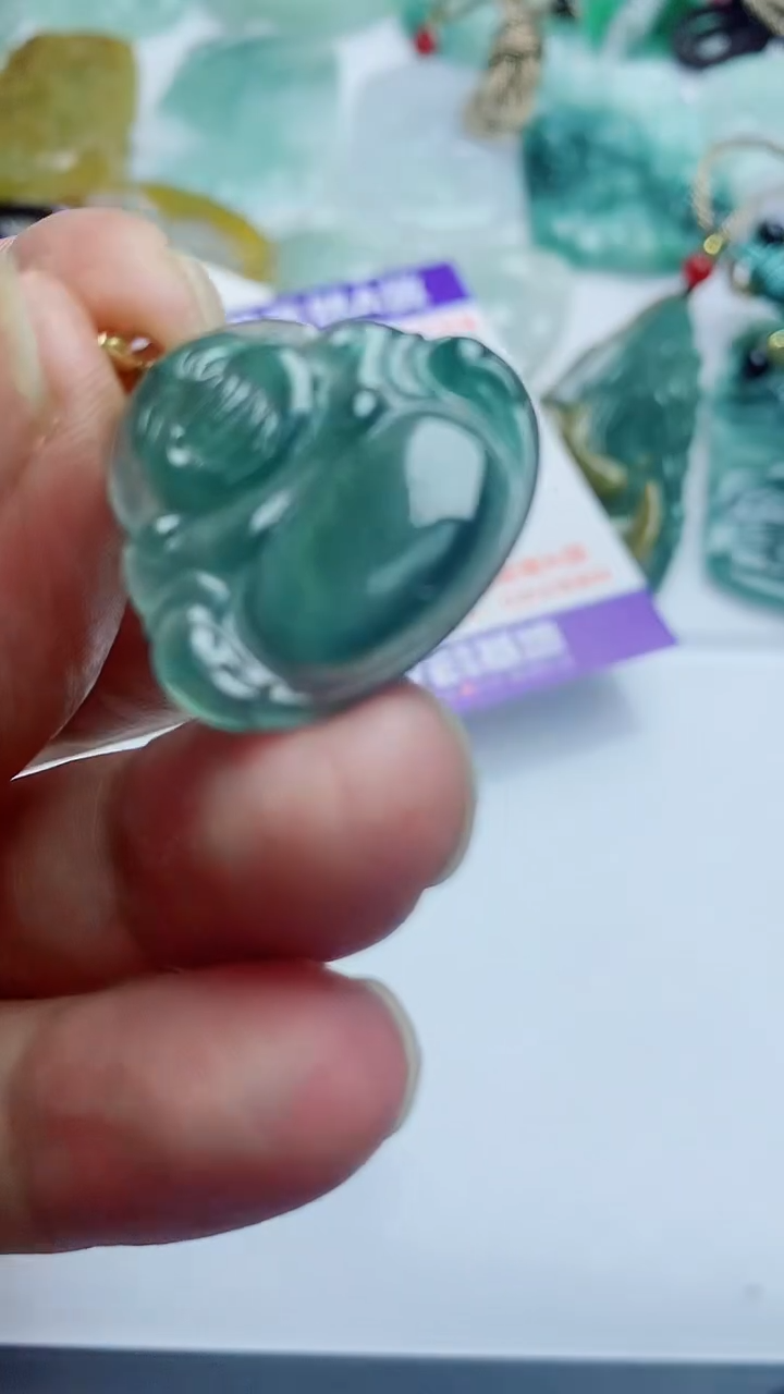 【闪购商品】翡翠吊坠(不含链)未镶嵌多样性随机发其一