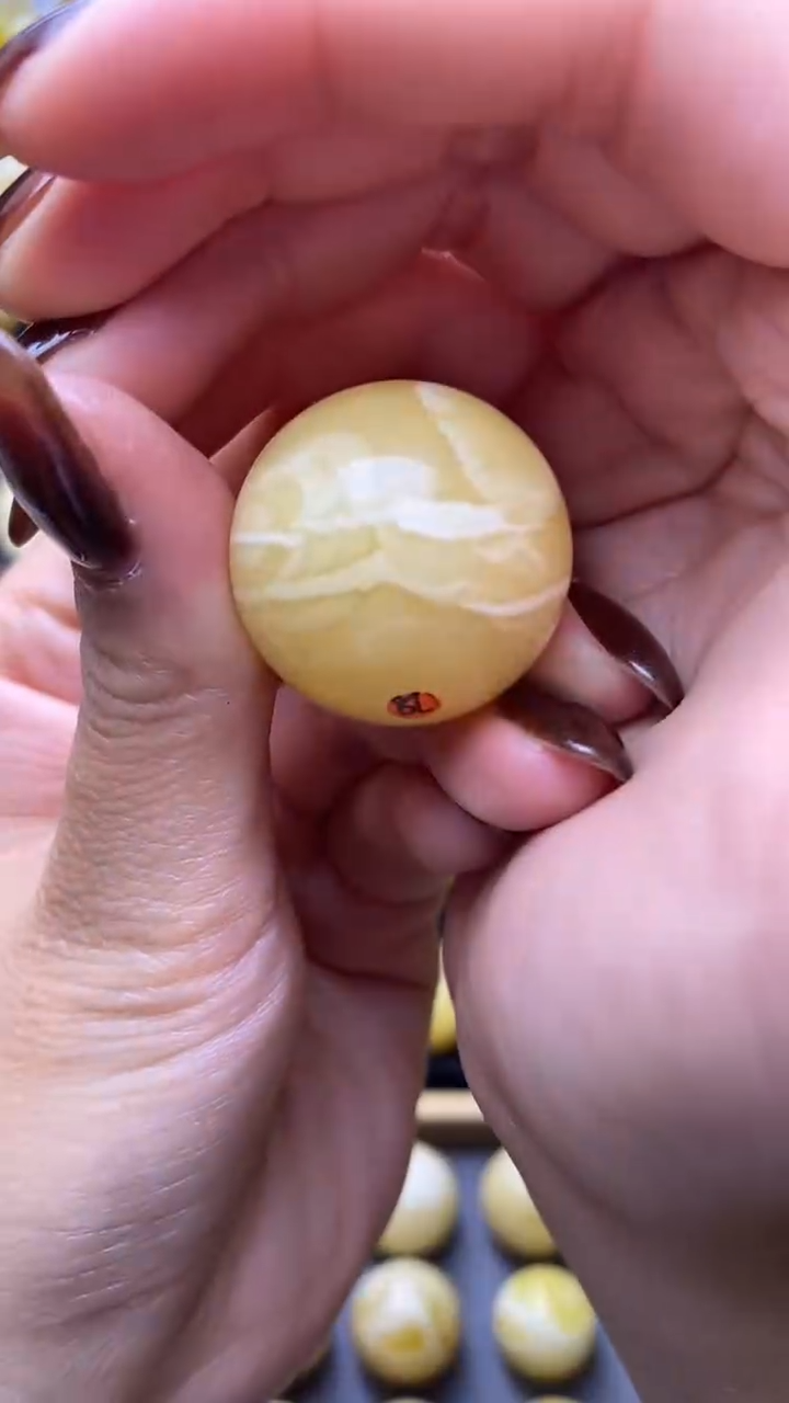 【闪购商品】琥珀裸石未镶嵌蜜蜡.40