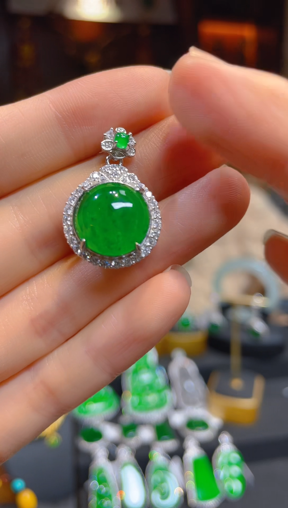 【闪购商品】翡翠颈饰银S925镶嵌119759天然A货翡翠蛋面