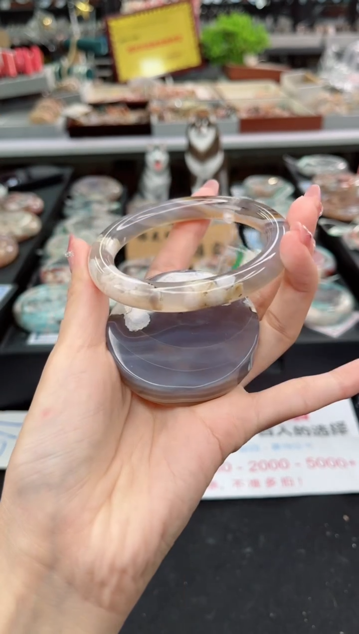 【闪购商品】石英质玉手镯未镶嵌59圈口（赠品镯心）3931284