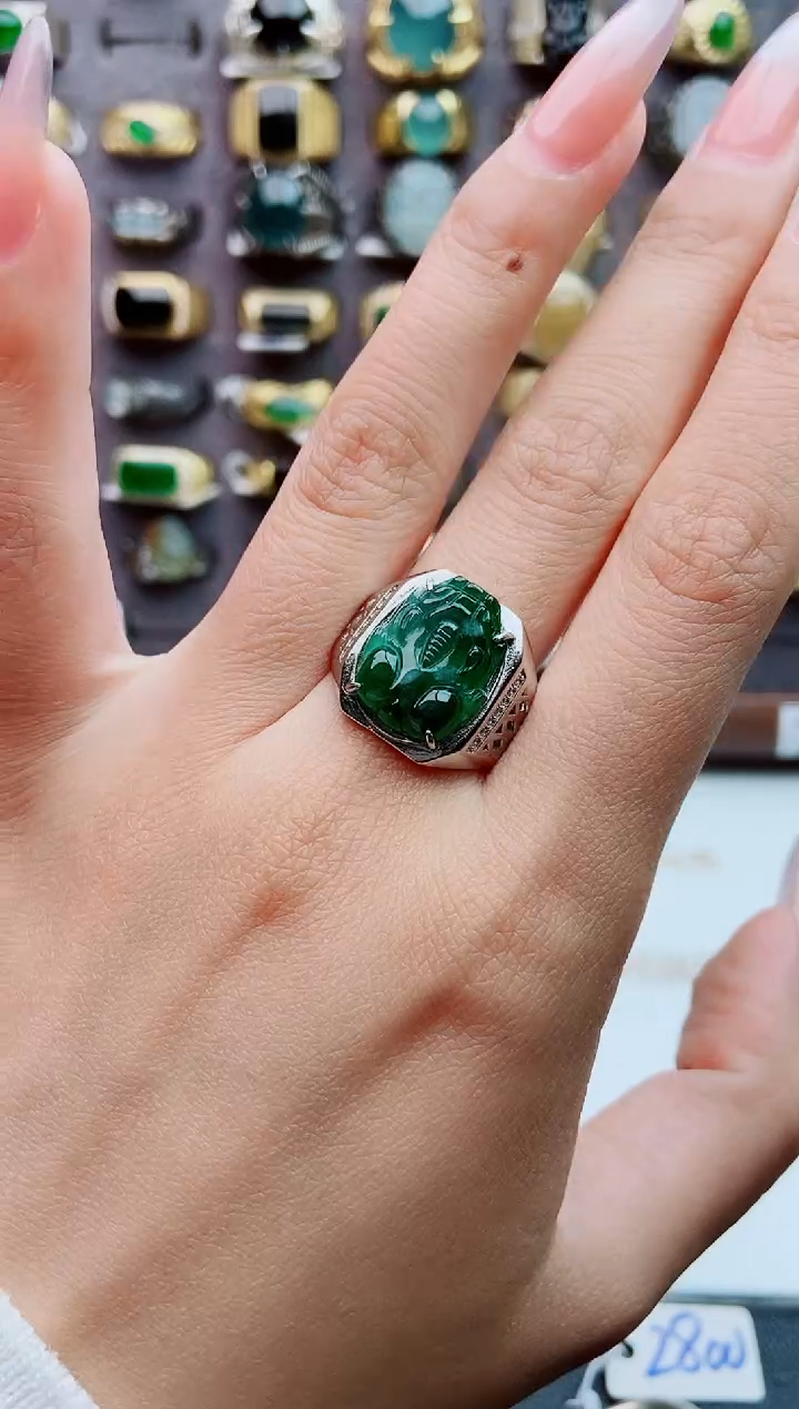 未镶嵌戒指翡翠€**星天然翡翠男戒