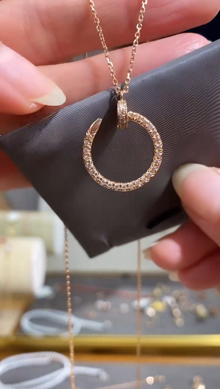 项链18K金镶嵌钻石项链