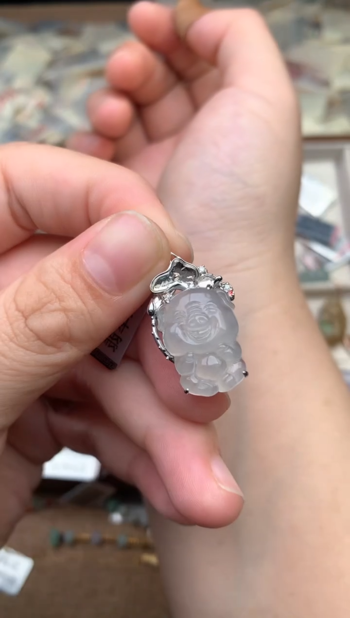 18K金镶嵌挂件翡翠1