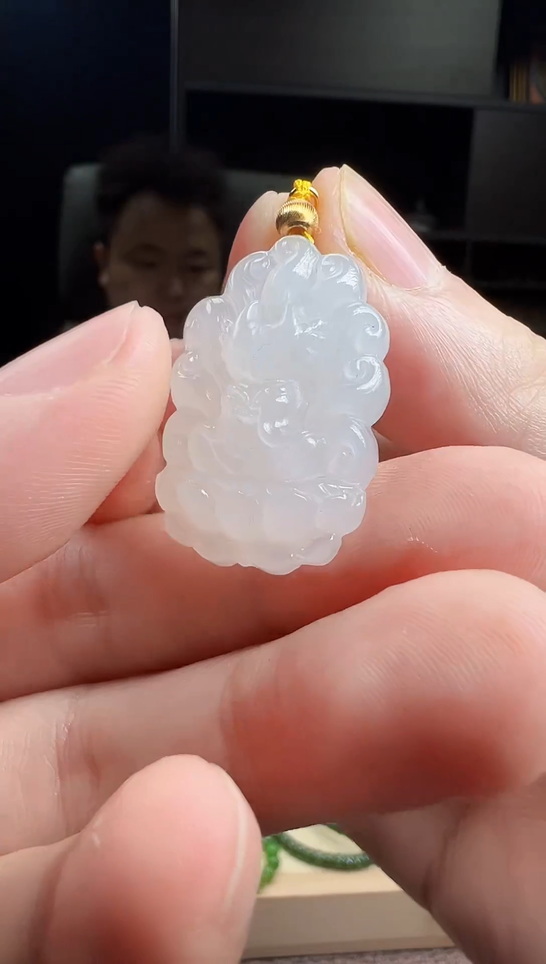 颈饰未镶嵌和田玉凤九吊坠