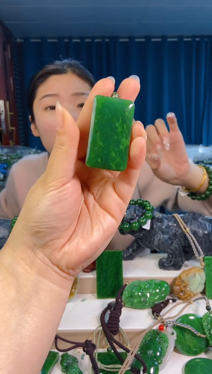 【闪购商品】和田玉未镶嵌挂件1