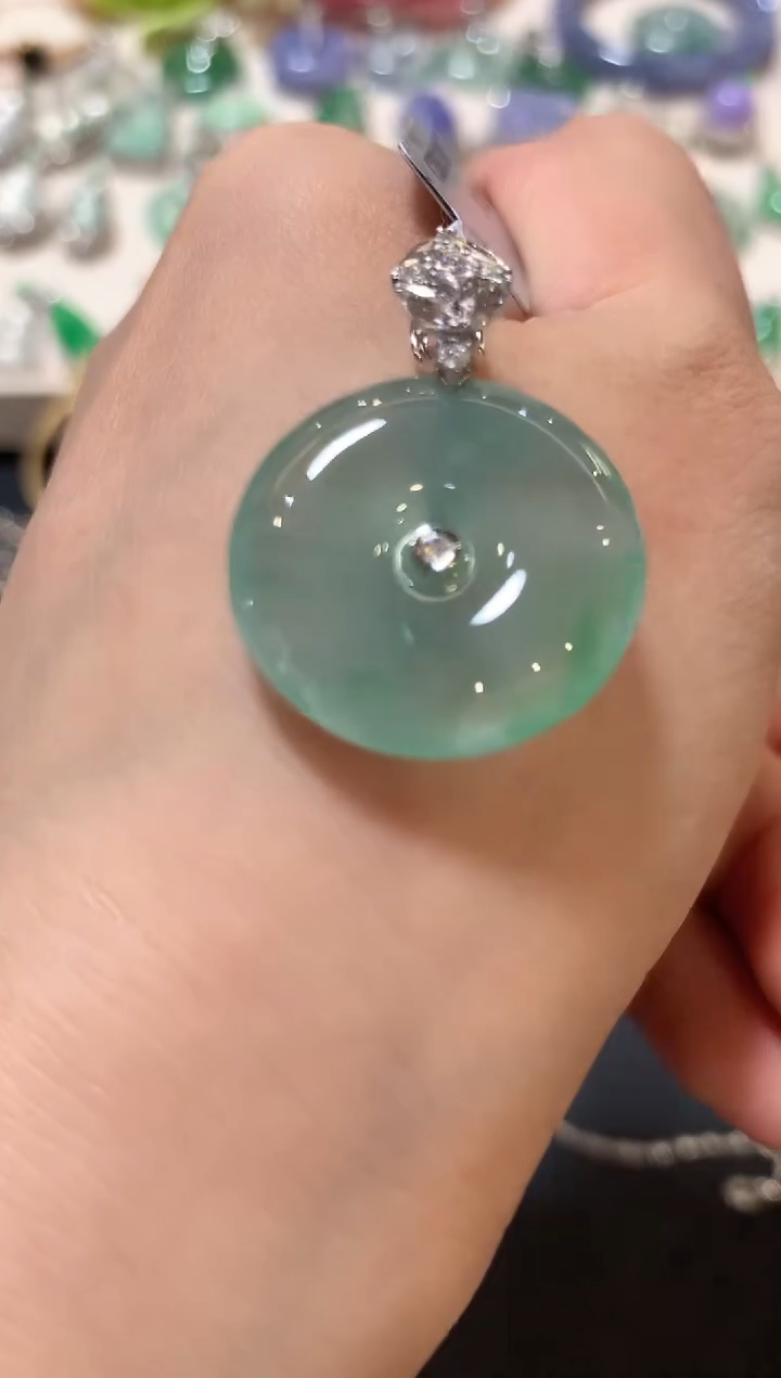 吊坠(不含链)18K金镶嵌翡翠z71  