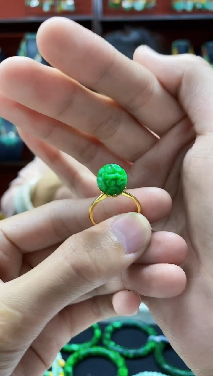 颈饰未镶嵌翡翠翡翠戒指