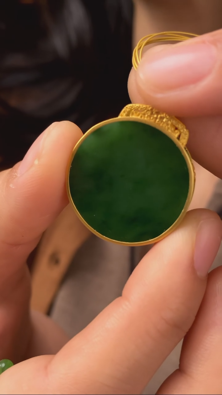 【闪购商品】和田玉吊坠18K金镶嵌【玉道侠侣】俄料碧玉7号矿圆牌