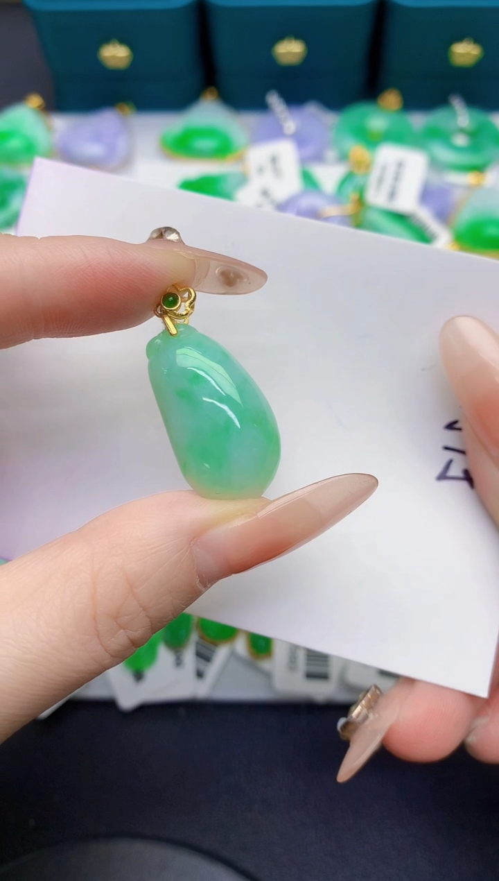 颈饰未镶嵌翡翠缅甸天然翡翠A货
