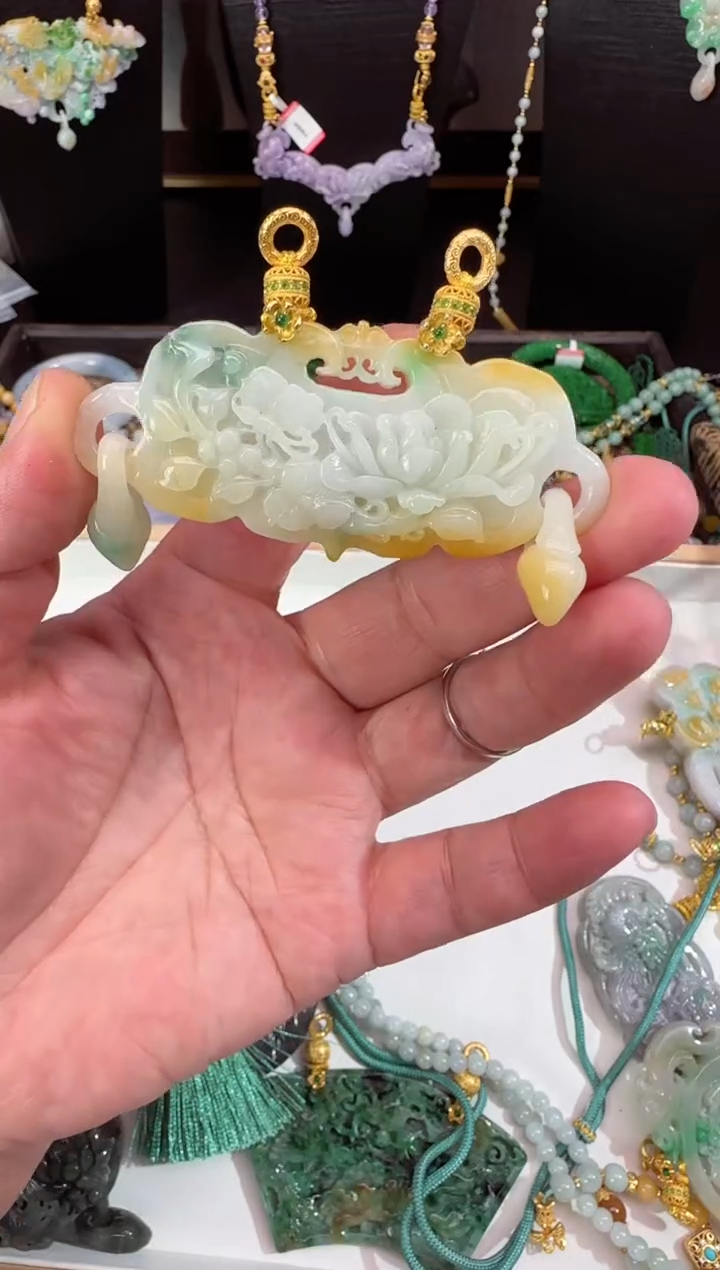 【闪购商品】翡翠挂件未镶嵌仿古