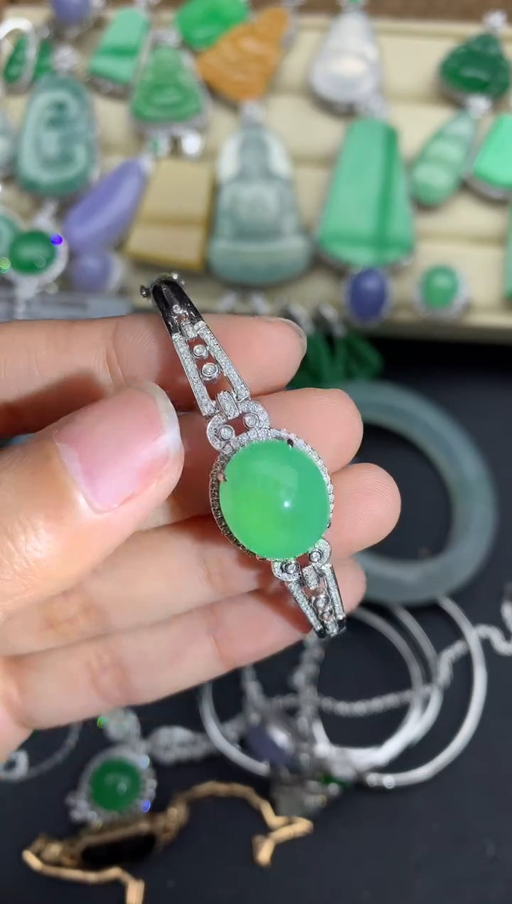 【闪购商品】翡翠手镯18K金镶嵌531-中国好珍宝