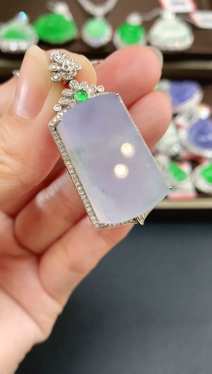 吊坠(不含链)18K金镶嵌翡翠185|