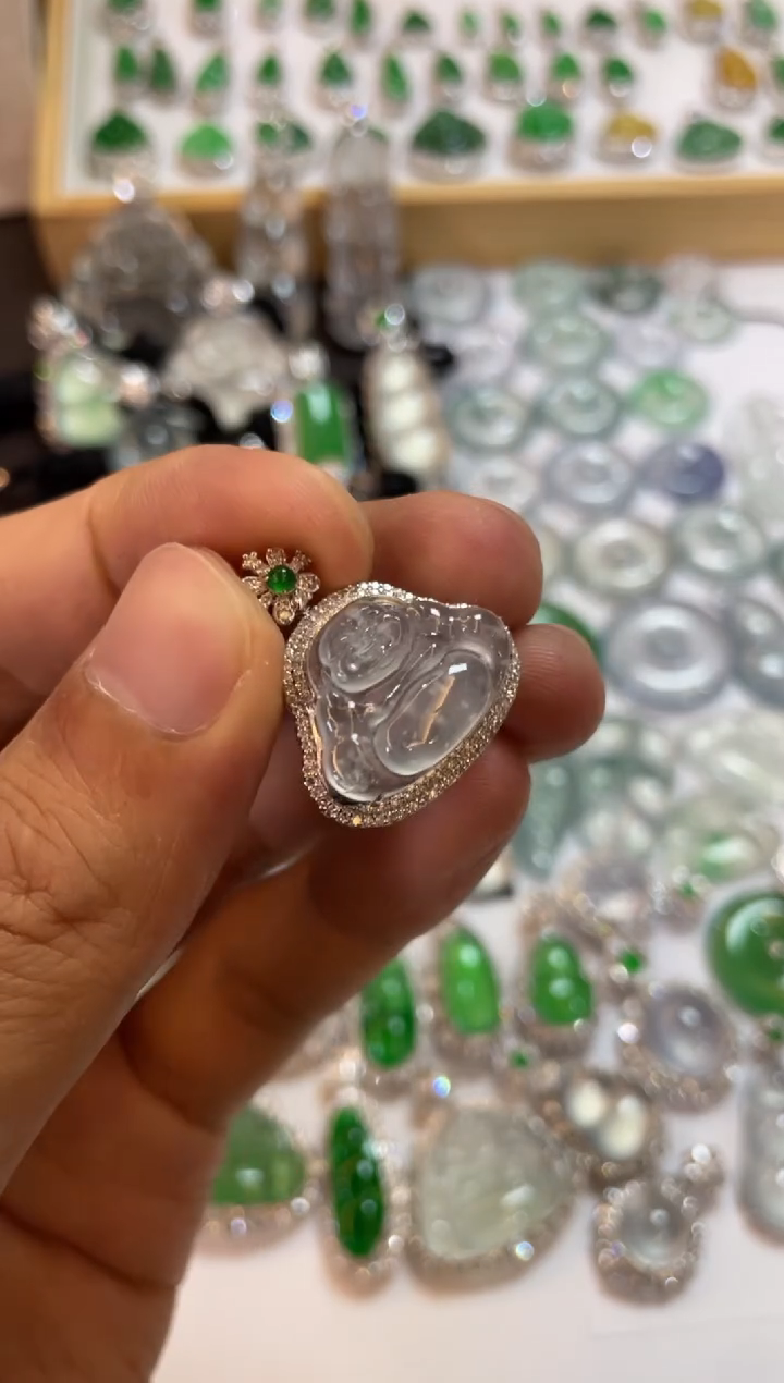 【闪购商品】翡翠吊坠(不含链)18K金镶嵌佛公