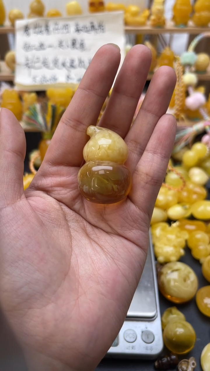 琥珀未镶嵌珠宝奇石三***~085琥珀蜜蜡微瑕