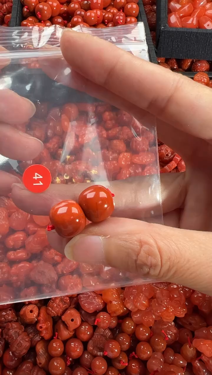 【闪购商品】南红玛瑙颈饰未镶嵌1