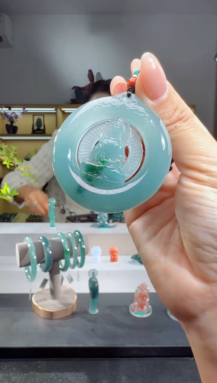 吊坠(不含链)未镶嵌翡翠观音