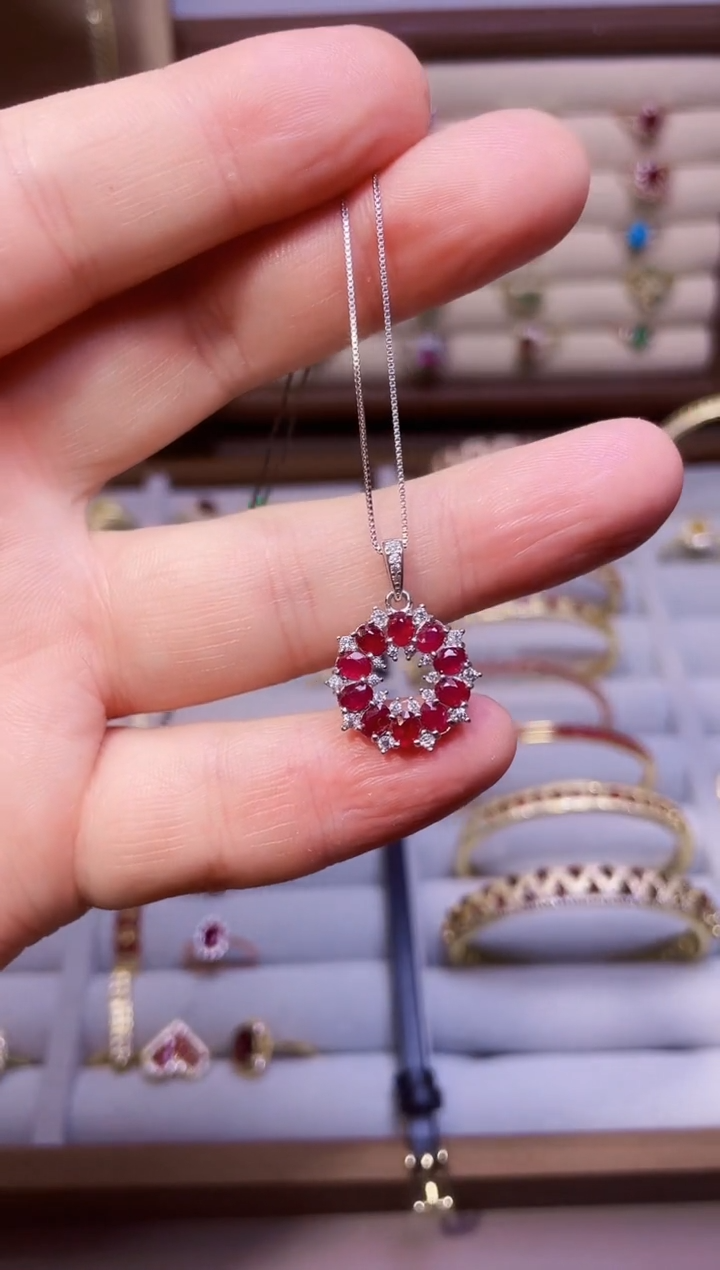 【闪购商品】红宝石颈饰银S925镶嵌一条