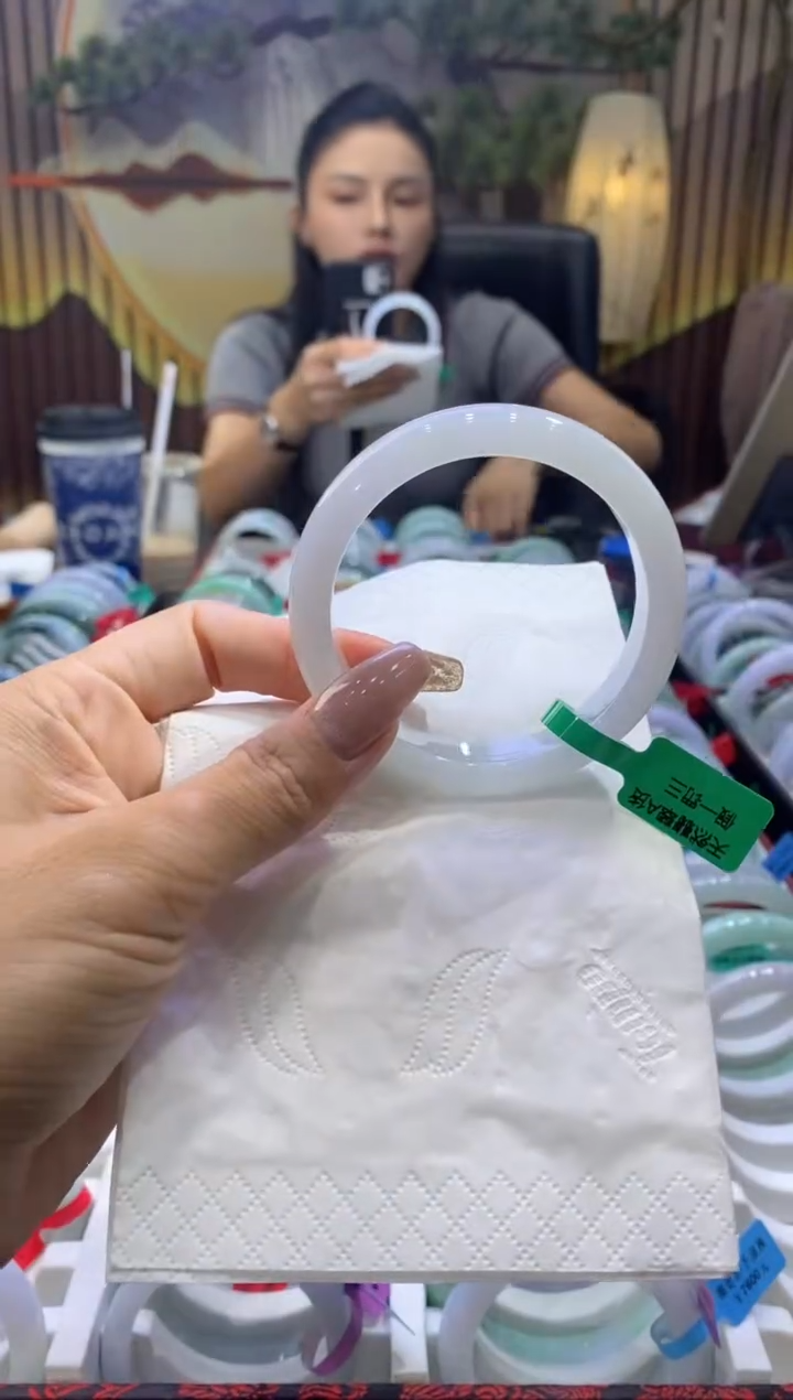 翡翠手镯未镶嵌00000336