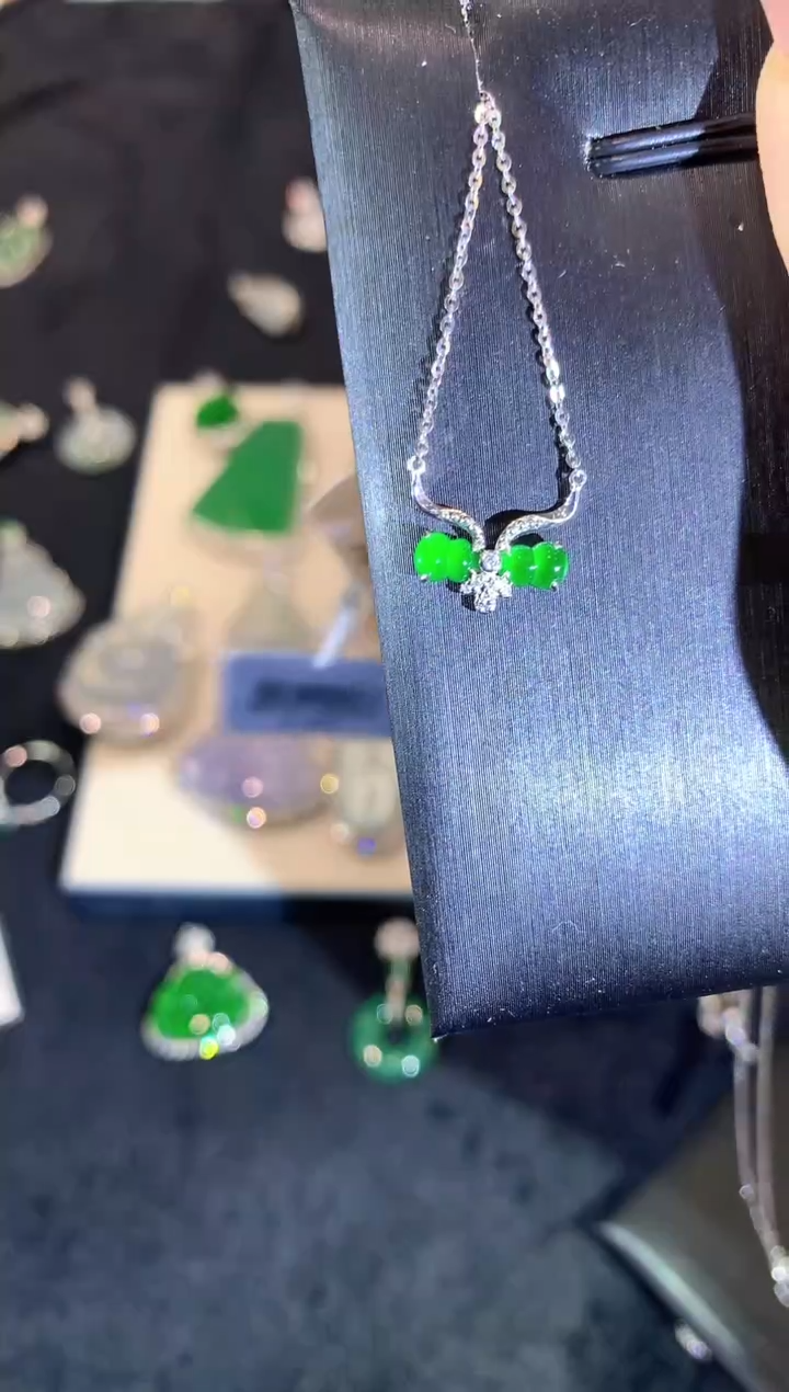 【闪购商品】翡翠套链18K金镶嵌a118时尚