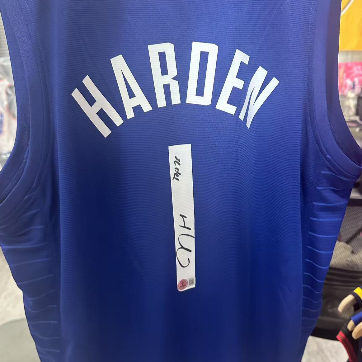 詹姆斯哈登亲签快船蓝sw加签礼盒收藏【铭人堂亲签球衣直播专属链