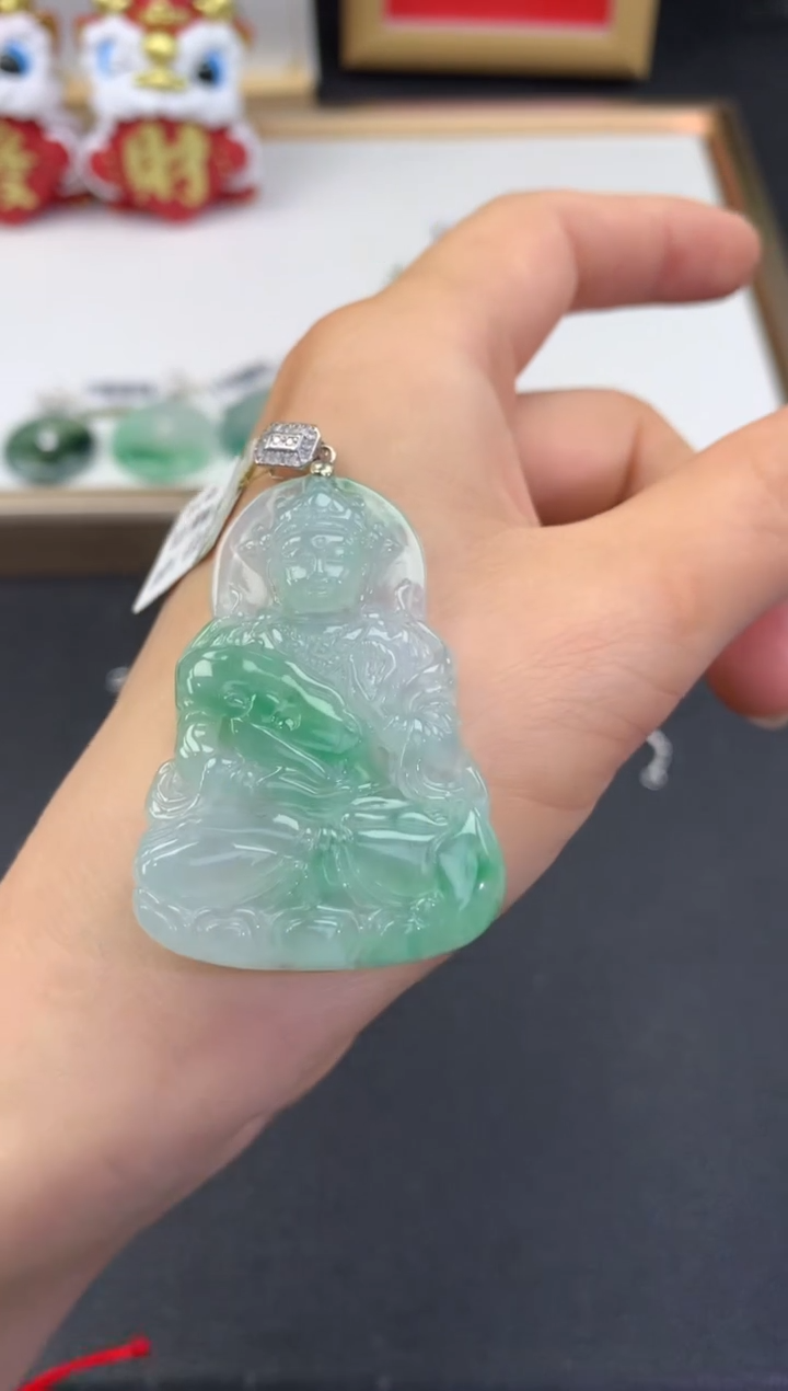 【闪购商品】翡翠颈饰18K金镶嵌         