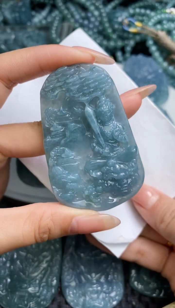 【闪购商品】翡翠颈饰未镶嵌          