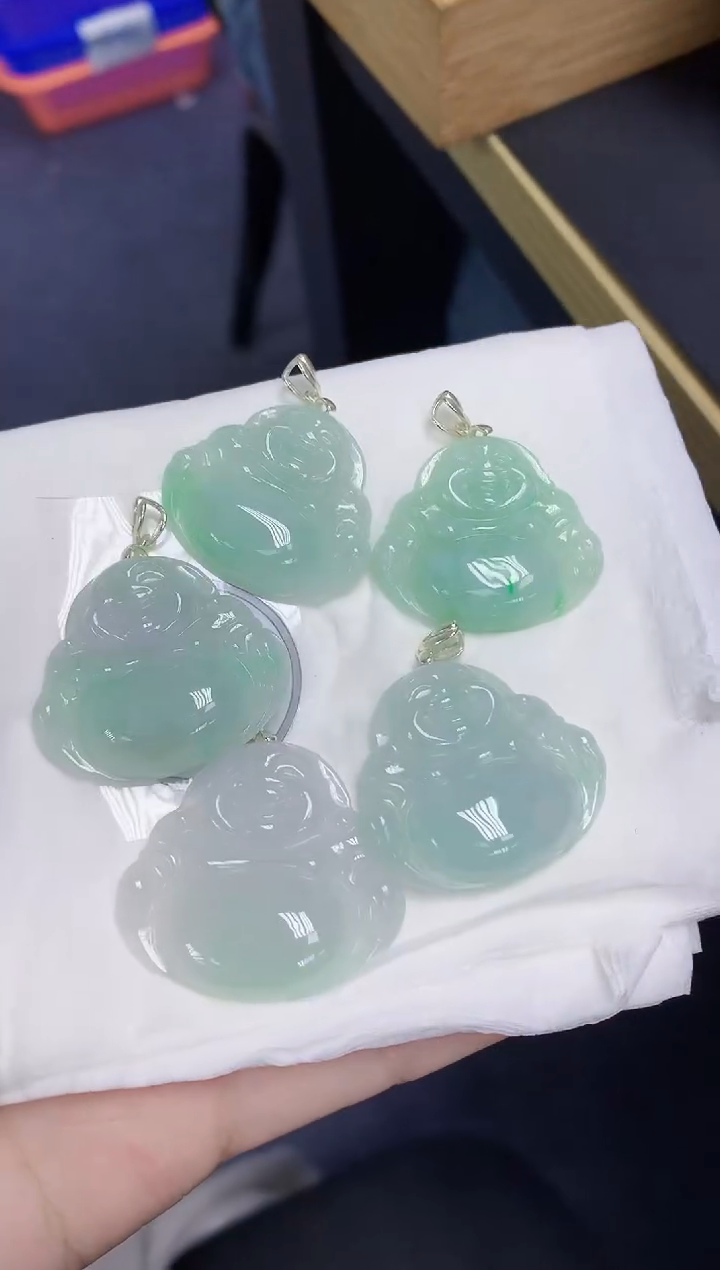 翡翠未镶嵌颈饰天然缅甸翡翠A货多样性发其一