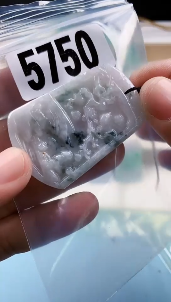 【闪购商品】翡翠挂件未镶嵌天然翡翠吊坠挂件