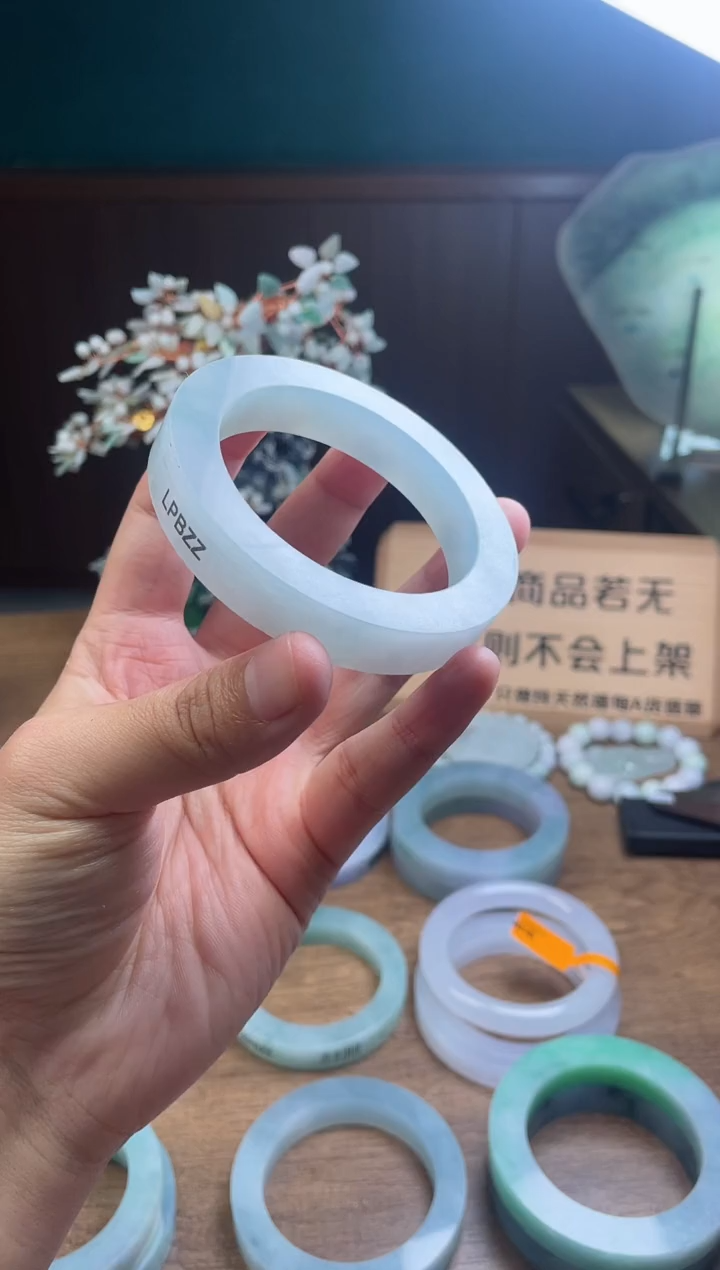 【闪购商品】定制翡翠手镯未镶嵌定制