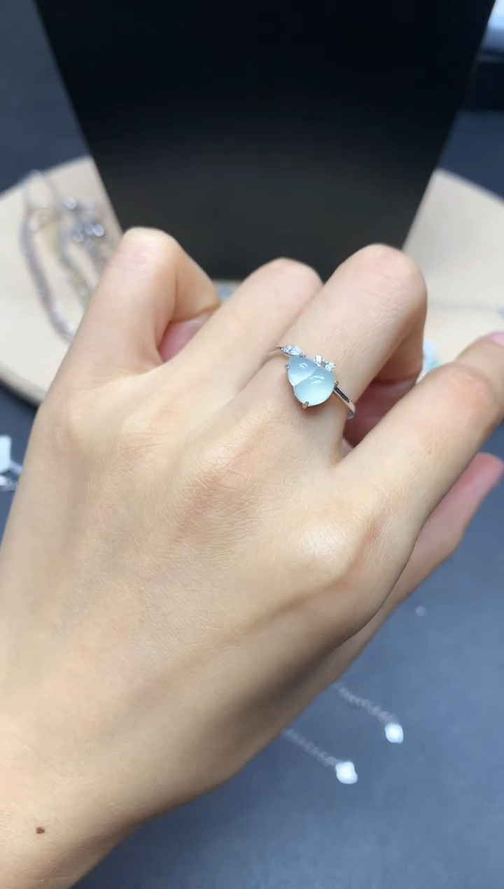 【闪购商品】翡翠戒指银S925镶嵌葫芦【无服务费】