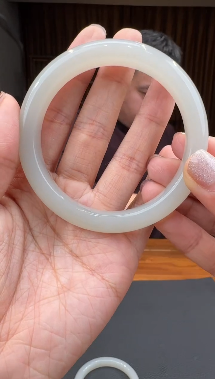 【闪购商品】和田玉104未镶嵌1.24郭鹏57.8圈