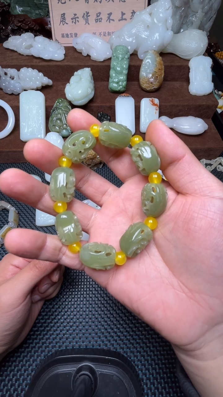 未镶嵌和田玉挂件玺玉珠宝玉器闪购