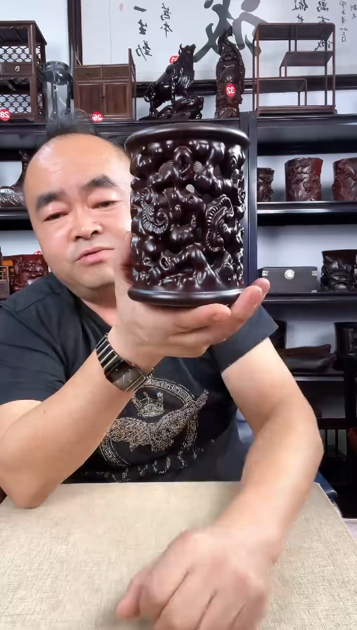 木新款笔筒老李红木工艺品