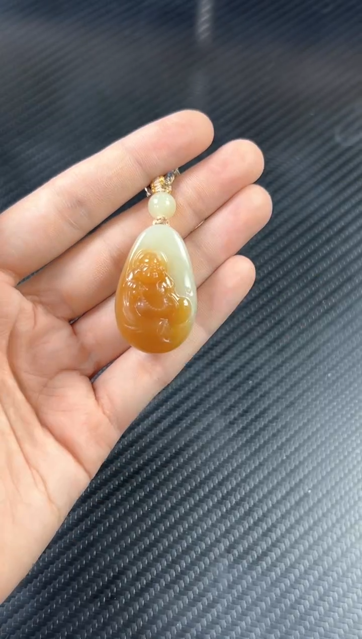 吊坠(赠链)未镶嵌和田玉若羌微色差m