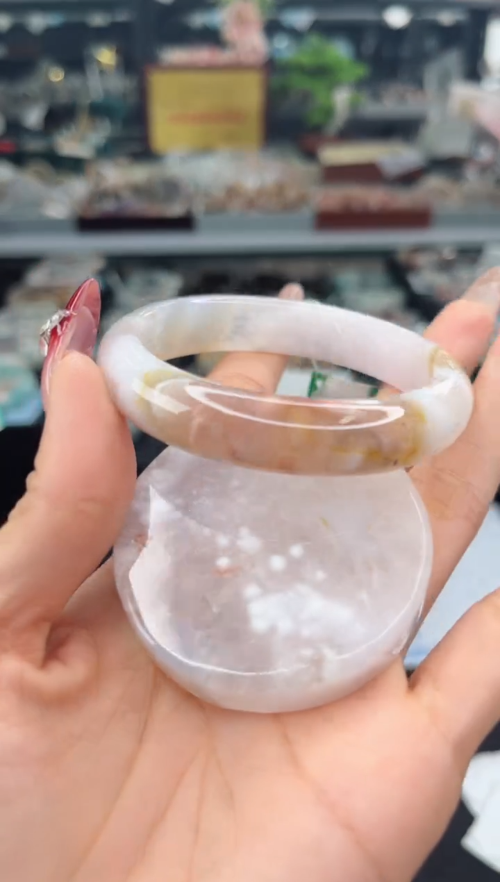 【闪购商品】石英质玉手镯未镶嵌56圈口（赠品镯心）1456200
