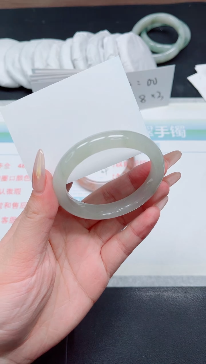 【闪购商品】石英质玉手镯未镶嵌524-54.3