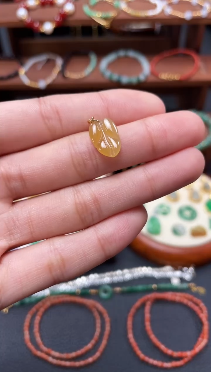 【闪购商品】翡翠吊坠(不含链)18K金镶嵌一个  JK473