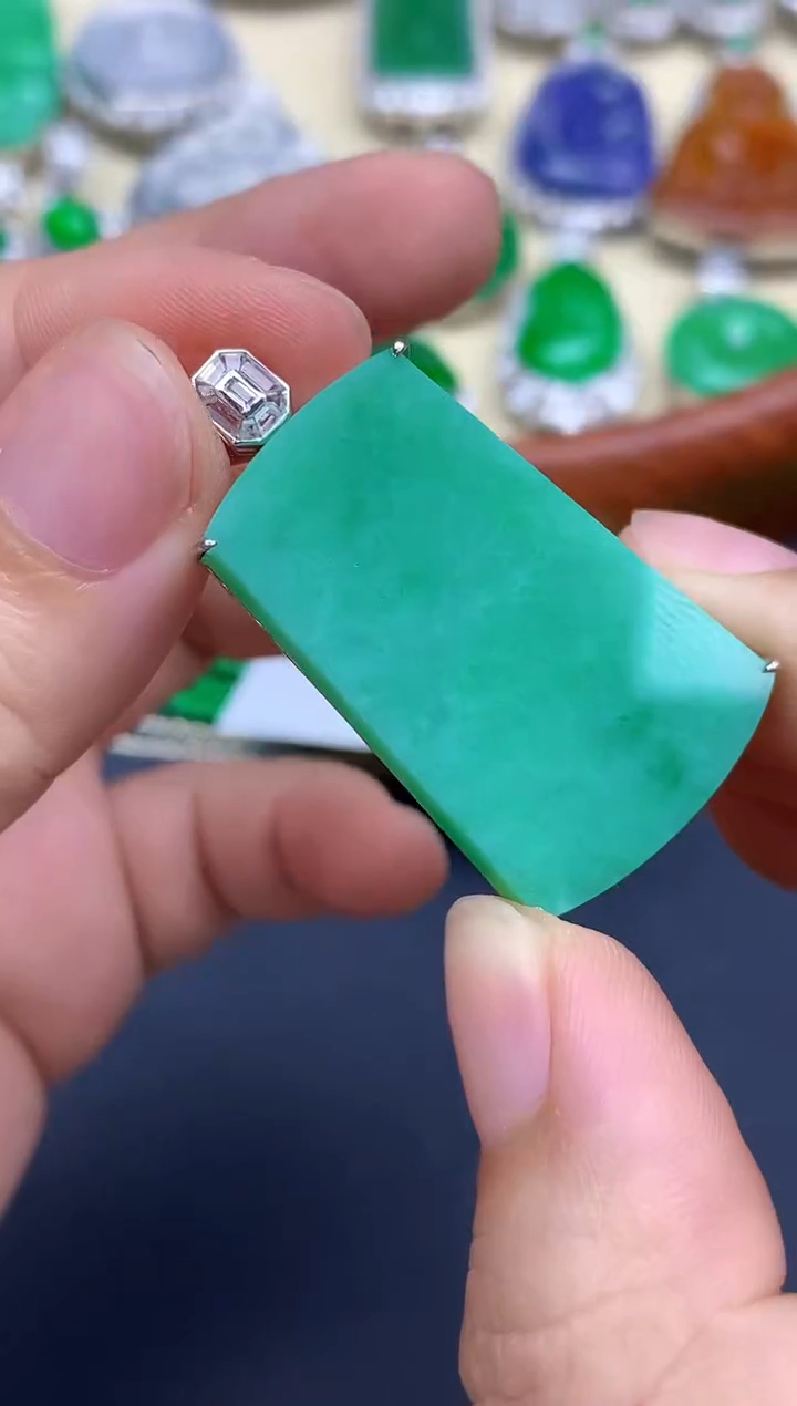 颈饰18K金镶嵌翡翠179-中国好珍宝